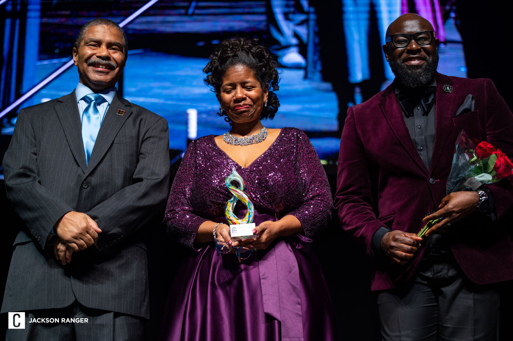 MLK Banquet, Leslie Laing Holds Award